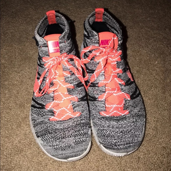 Nike Flyknit Chukka - Picture 5 of 7